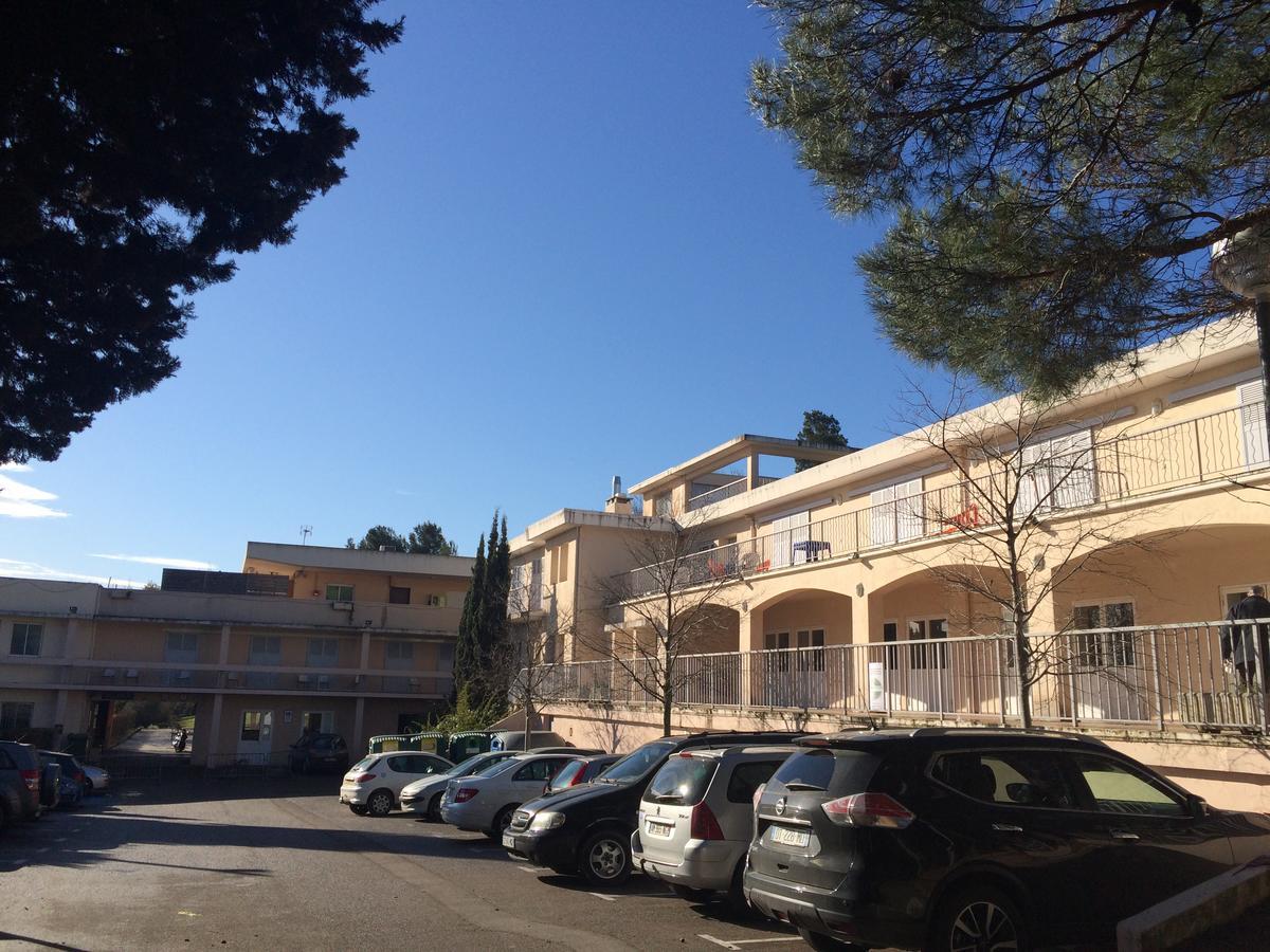 Auberge De Jeunesse Jas De Bouffan Aix-en-Provence Luaran gambar